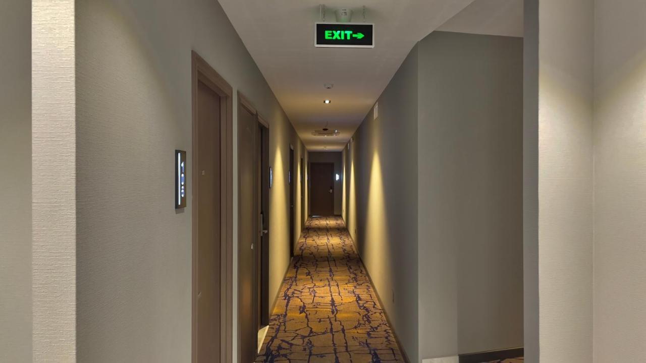 Eleven Inn ティビリシ エクステリア 写真